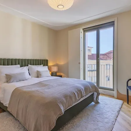 Elegant 3Bdr Flat With Parking By Lovelystay Lisboa