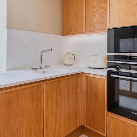 Elegant 3Bdr Flat With Parking By Lovelystay * Lisboa