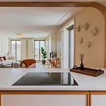 Lägenhet Contemporary 3 Bdr Flat With Parking By Lovelystay Lisboa