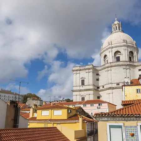 Appartement Contemporary 3 Bdr Flat With Parking By Lovelystay