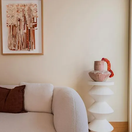 Contemporary 3 Bdr Flat With Parking By Lovelystay Appartement Lisboa