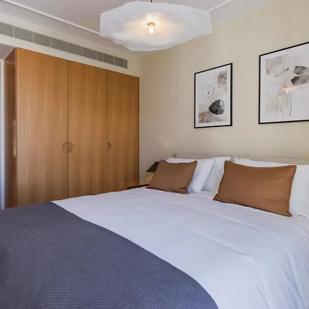 Contemporary 3 Bdr Flat With Parking By Lovelystay Appartement *