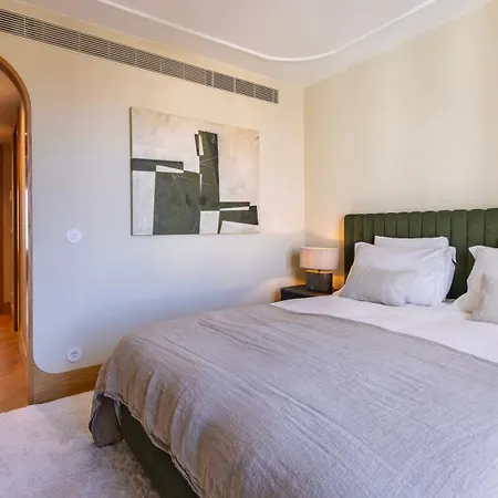 Appartement Contemporary 3 Bdr Flat With Parking By Lovelystay Lisboa
