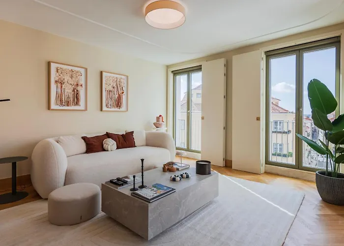 Διαμέρισμα Contemporary 3 Bdr Flat With Parking By Lovelystay *
