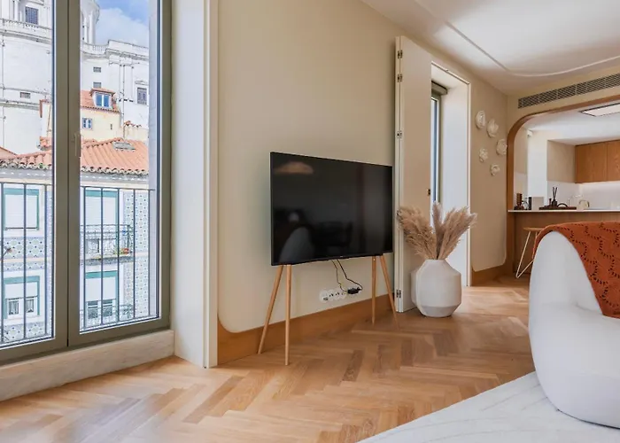 Διαμέρισμα Contemporary 3 Bdr Flat With Parking By Lovelystay
