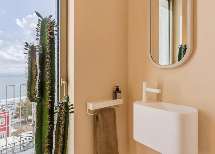 Contemporary 3 Bdr Flat With Parking By Lovelystay Διαμέρισμα Lisboa