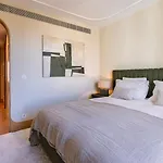 Lejlighed Contemporary 3 Bdr Flat With Parking By Lovelystay Lisboa