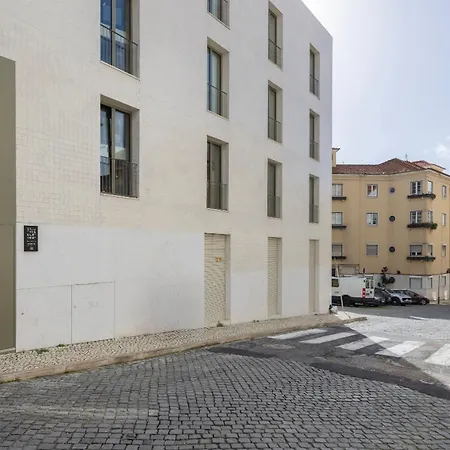 Contemporary 3 Bdr Flat With Parking By Lovelystay Apartamento