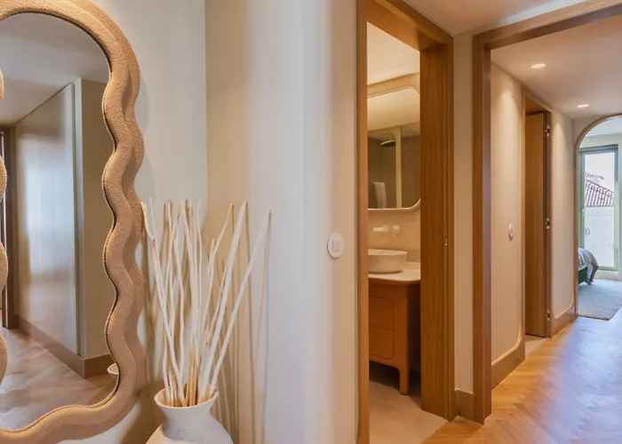 Appartement Contemporary 3 Bdr Flat With Parking By Lovelystay